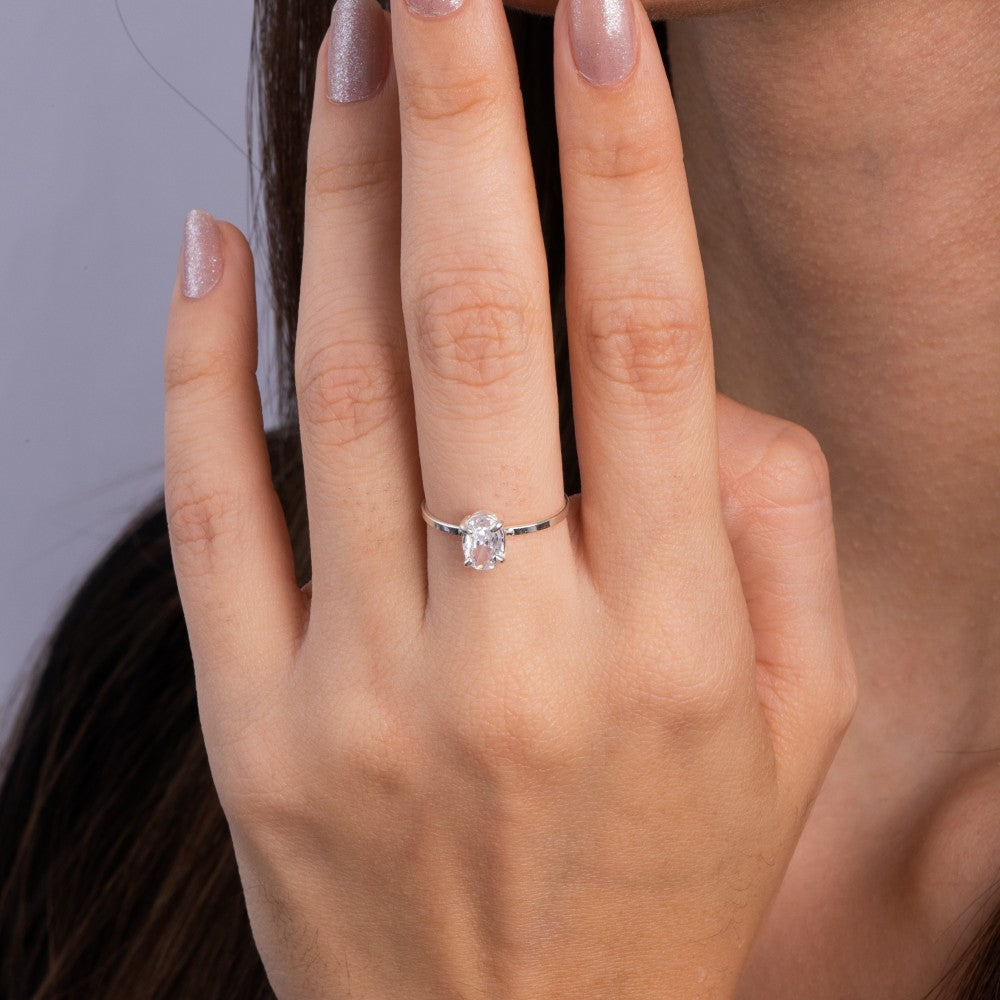 Anel em Prata 925 Pedra Oval Cristal