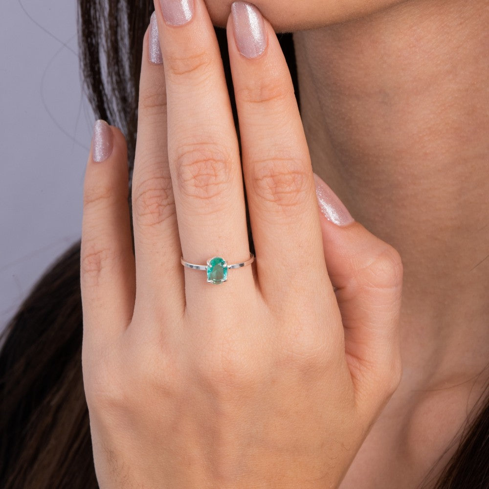 Anel em Prata 925 Pedra Oval Turmalina Paraíba